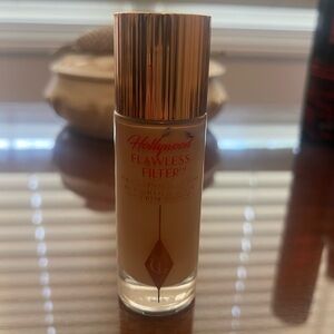 Charlotte Tilbury Flawless Filter 4
medium